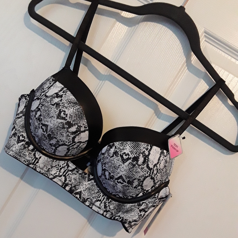 XOXO Snakeprint Pushup Bra